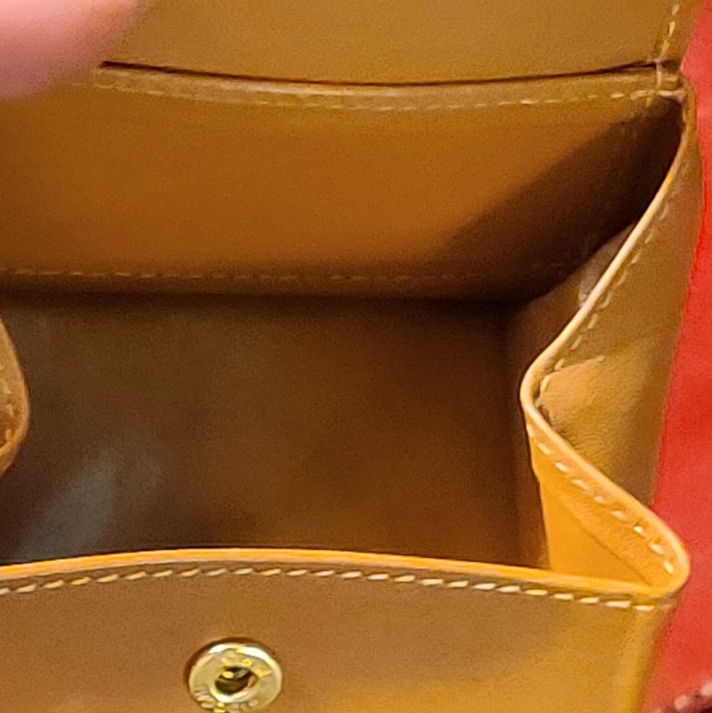Celine authentic  Coin purse - Picture 16 of 16